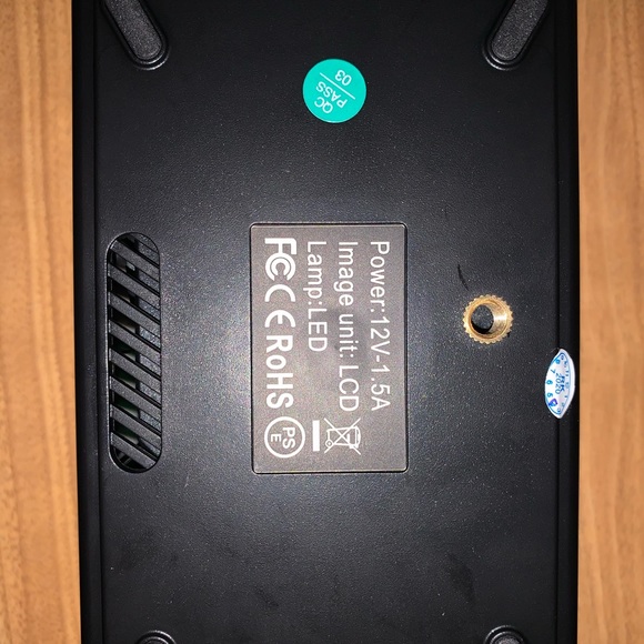 LED Projector - Picture 13 of 16